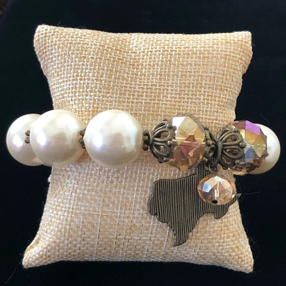 Large Faux Pearl Iridescent‎ Beaded Bracelet state of Texas Charm Bauble Fashion